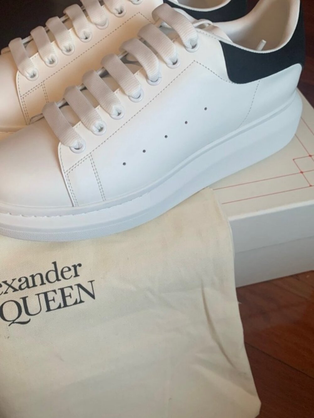 Alexander McQueen BNIB Oversized White Black Sneakers EUR 43